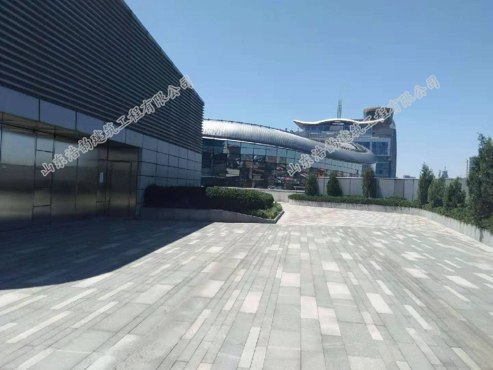 恒隆廣場（屋面、地下車庫維修項目）